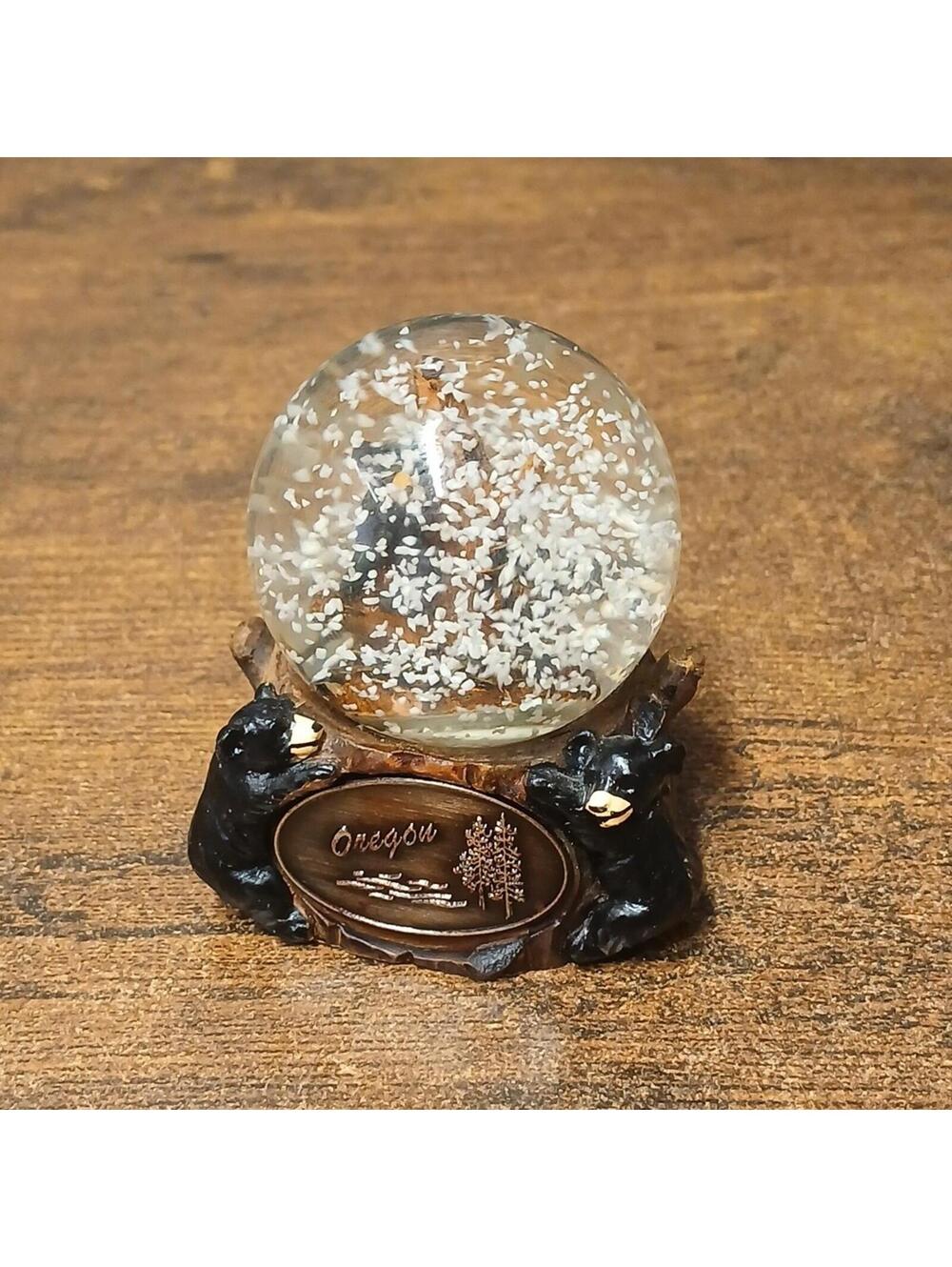 Miniature 2.5" Oregon Snowglobe, Bears, Trees - Picture 2 of 7
